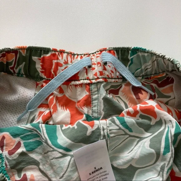 Patagonia Barely Baggies Shorts - Picture 5 of 8